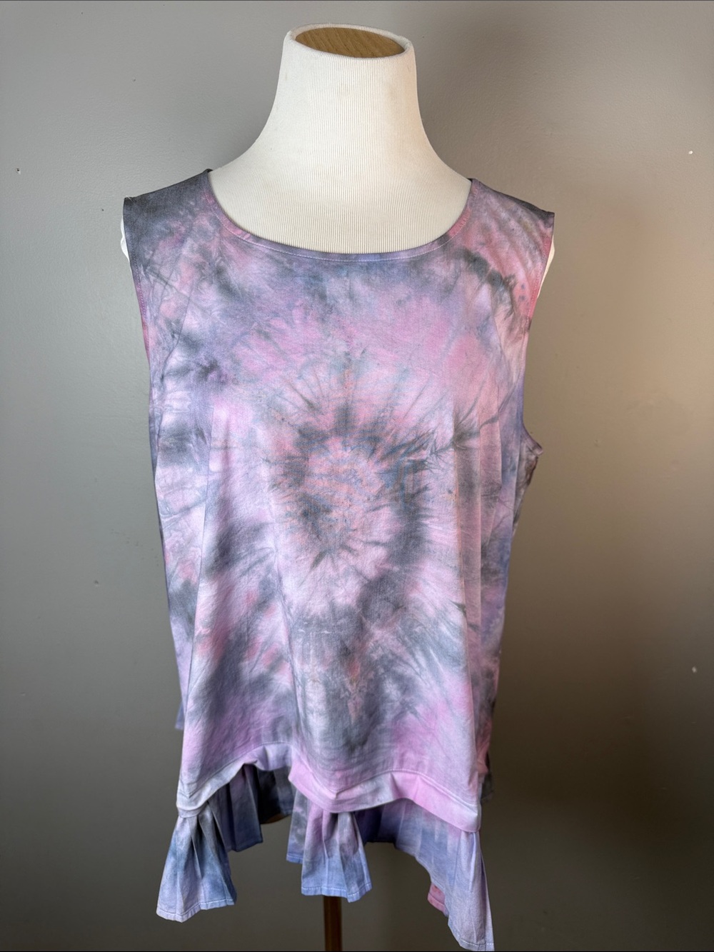 Women's Pink & Gray Tie-Dye Sleeveless Ruffle Hem Top